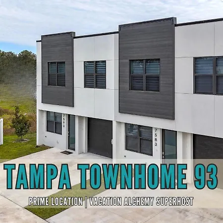 Central Tampa Townhome - 7583 Gesualdo Ct